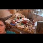 Drew Barrymore Instagram - How do you keep your desk clean? Please send me your tips!