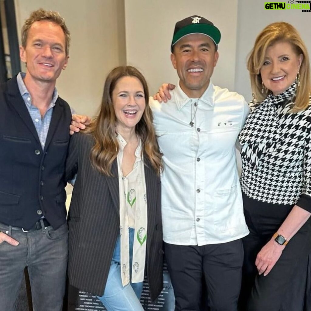 Drew Barrymore Instagram - Thank you so much @garyvee @veecon for having us and thank you @shaehong for being the greatest partner I could ever ask for. I’m so honored and inspired! @beautifulbydrew