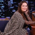 Drew Barrymore Instagram – I love you @jimmyfallon @fallontonight 

Hair by @mrdanielhowellhair
Makeup by @llgulino 
Styled by @_leeharris_ 
Wearing head to toe @maisonvalentino

📸 Rosalind O’Connor/NBC