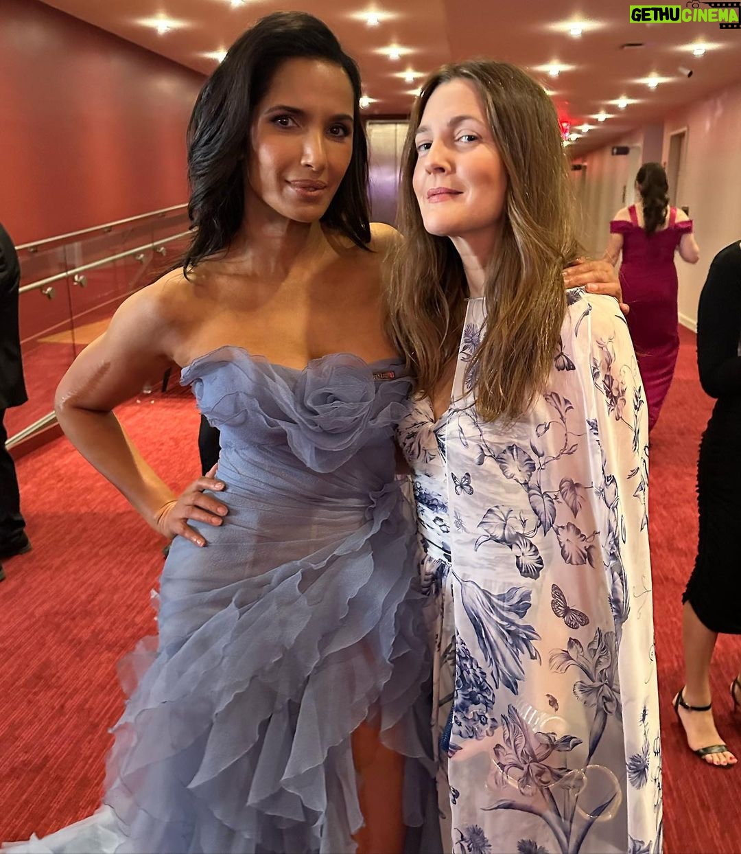 Drew Barrymore Instagram - What a beautiful night @time. I’m so honored and I’m so grateful to be included in @time’s 100 most influential people of 2023. I’m so excited for June for when @time will be free and accessible for all! Gown @oscardelarenta Styled by @_leeharris_ Tailored by @matthewkilgore Hair by @mrdanielhowellhair Makeup by @llgulino