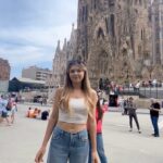 Drew Catherine Instagram – Spend a beautiful day in Barcelona with me … ♥️🦪
Barcelona is a dream! The food, the weather, the people ! I absolutely fell in love. I feel like I could spend weeks exploring Barcelona and not get enough of it.
One of my favourite places in Europe, so far! I can’t wait to return.
#barcelona#findom#europe#findomgoddess#travel#food#blonde#spain#findoms Barcelona, Spain