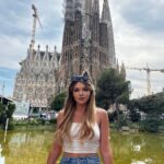 Drew Catherine Instagram - Do you know what this church is called? 😄 Barcelona, Spain
