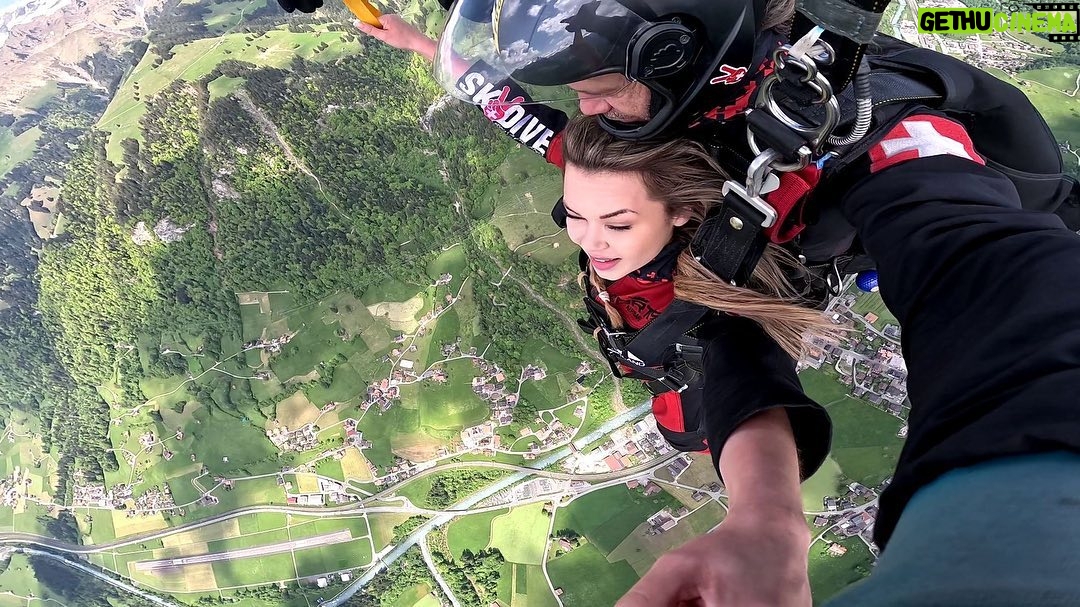 Drew Catherine Instagram - Sky high 🏔️🪂 Interlaken, Switzerland