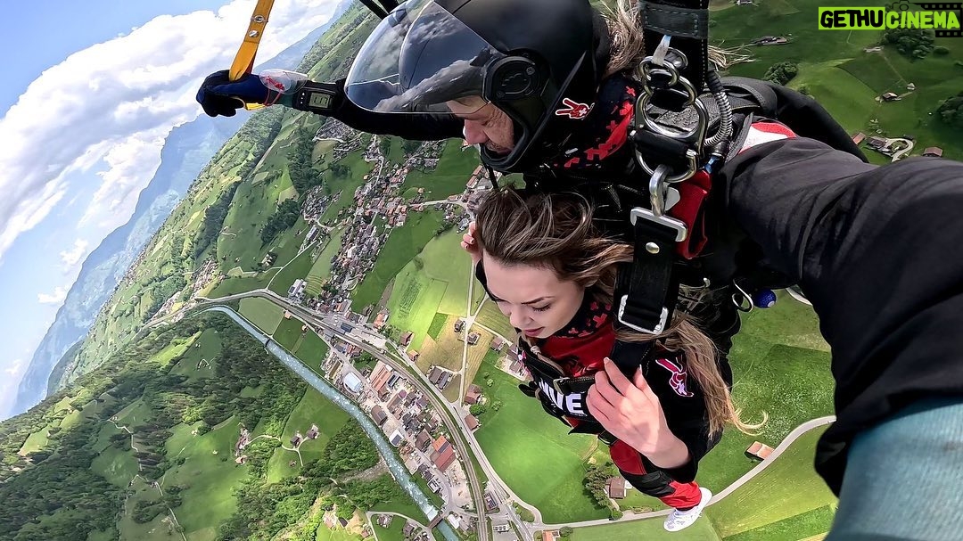 Drew Catherine Instagram - Sky high 🏔️🪂 Interlaken, Switzerland