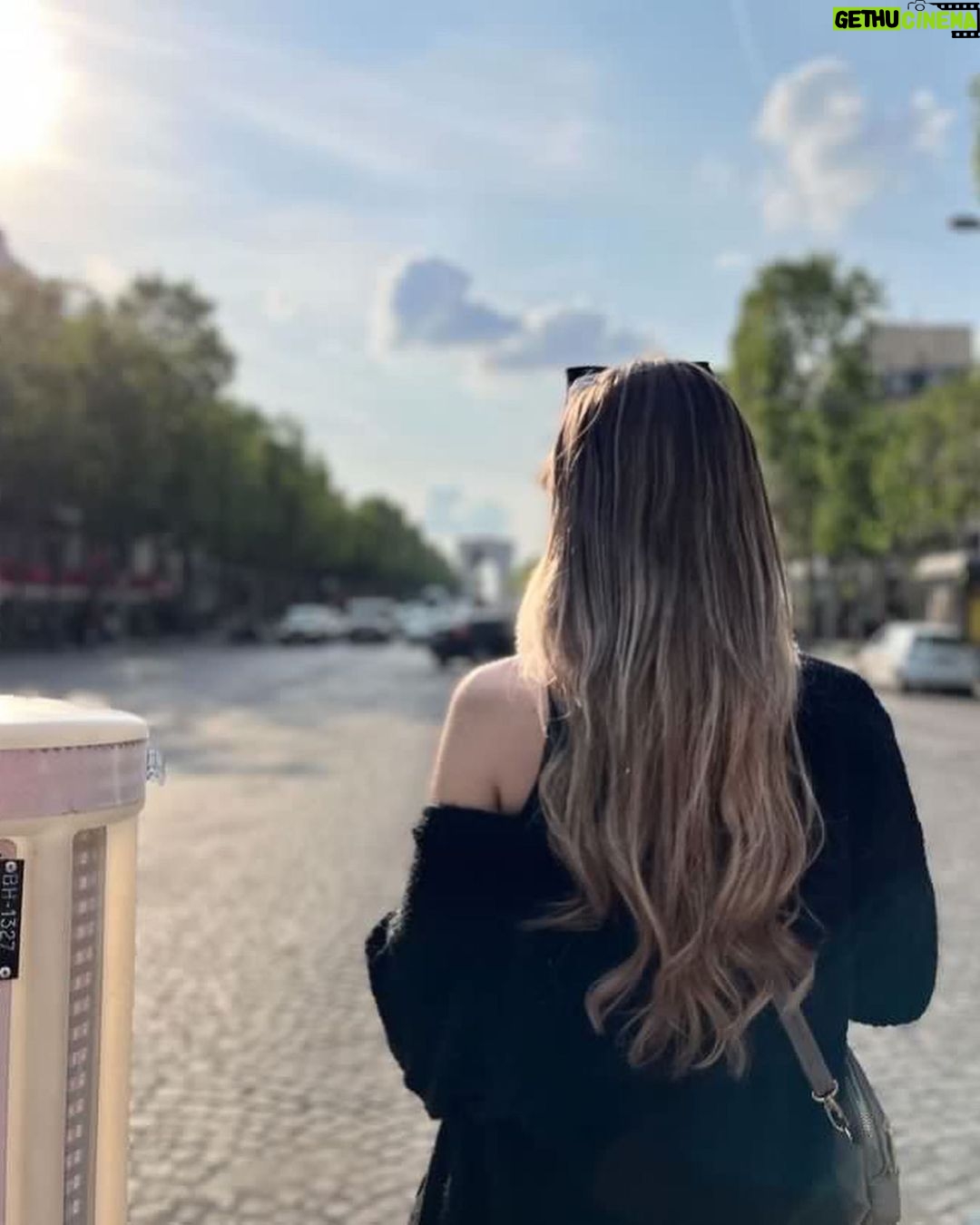 Drew Catherine Instagram - Photo dump of my first 1.5 days in Paris 🥖🍷🧀🐌 Paris, France