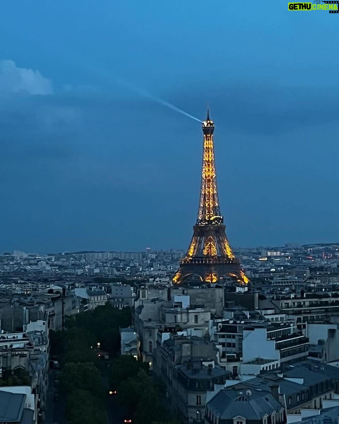 Drew Catherine Instagram - Photo dump of my first 1.5 days in Paris 🥖🍷🧀🐌 Paris, France