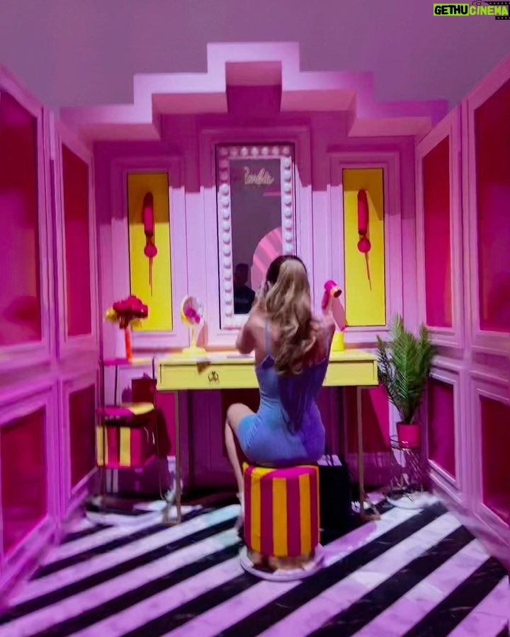 Drew Catherine Instagram - I’m a Barbie Girl at @worldofbarbietour @barbie Barbie World