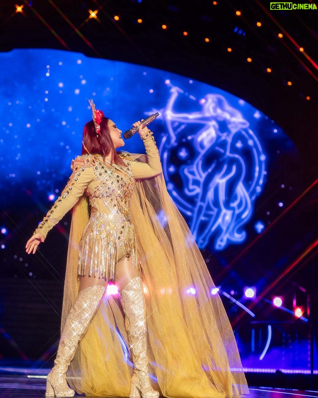Dulce María Instagram - Gracias Monterrey por siempre ser parte de nuestra historia ! Una noche inolvidable el 12 de diciembre ! Último show en su tierra lleno de emociones y una energía increíble !! ❤️❤️❤️🇲🇽🥹🫶🏻 Gracias gracias 📸 @janitello