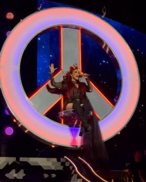 Dulce María Instagram - Ayer en nuestro Segundo foro Sol , con la emoción y la gratitud a tope !!! ❤️🇲🇽🙌🏼🙏🏻 una noche inolvidable !! Nos vemos al ratito !!