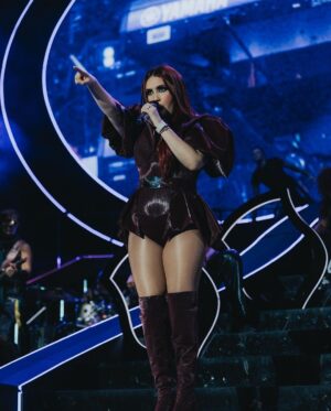 Dulce María Instagram - Obrigada Brasil !! Por todo su amor , por todo el amor que nos dan y personalmente por todo el apoyo y amor que me han dado durante todos estos años !! Todo lo que he vivido en su país y con ustedes ha marcado gran parte de lo que soy 🥹❤️🙌🏼 gracias por su música , su comida , su cultura , su calidez , su intensidad , su entrega . Dios los bendiga ! Hasta siempre 🇧🇷🇧🇷🇧🇷❤️🙌🏼🙏🏻 los amo mucho