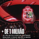 Dulce María Instagram - Foram 8 shows, mais de 440 mil corações juntos para celebrar uma fase da vida que deixou incríveis lembranças e todos magicamente se juntaram depois de 15 para criar novas memórias com o grupo que moveu e ainda move multidões. Rebelde não é só uma novela e RBD não é só uma fase. São sonhos sonhados por anos e anos e que agora se tornaram realidade. Ao longo dos estádios esgotados no Rio de Janeiro e em São Paulo, todos encontramos nossa criança/adolescente interior e fizemos as pazes com esse sonho, sentimentos e sensações que foram cultivados dentro de nós. Anahi, Dulce Maria, Maite, Christian e Christopher nos levaram para o dia 04/10/2004, quando o primeiro episódio de Rebelde foi ao ar e ouvimos a icônica música-tema pela primeira vez 🥹😭 Muito obrigado a quem acompanhou o grupo durante essa passagem pelo nosso país. Vocês fizeram história com a gente e com certeza a Soy Rebelde Tour no Brasil vai ficar nas lembranças dos nossos mexicanos favoritos para sempre ⭐️ Yo digo R, tu dices...❤️ 📸: @irisalvesc RBD Brasil