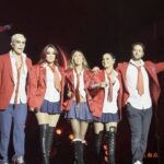 Dulce María Instagram - Un ticket sin regreso: este 21 de diciembre #RBD le dice adiós a los escenarios después de un épico reencuentro 🔥. Durante estos meses, acompañamos a la banda en exclusiva y documentamos los mejores momentos que nos dejó el 'Soy Rebelde Tour', tanto en el escenario como tras bambalinas. Por última vez: Yo digo R, tú dices BD 🙌🏻 . . . . . . #rbd #rbdbrasil #rbdforever #soyrebeldetour #anahi #dulcemaria #maiteperroni