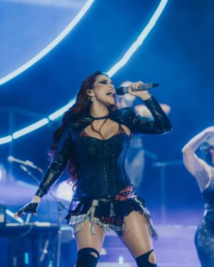 Dulce María Instagram - Rio!! Sigo sin acreditar todas las emociones que vivimos ayer !! Obrigada por tanto y tanto amor ! Vamos por nuestra segunda noche!!🇧🇷❤️❤️‍🔥