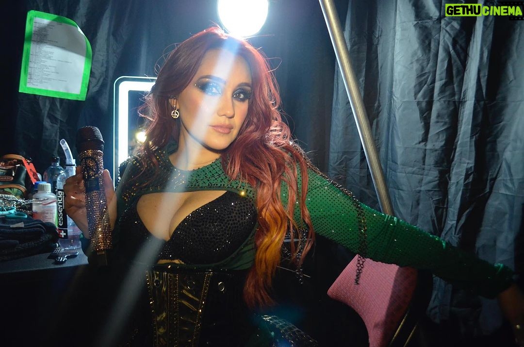 Dulce María Instagram - BTS Vegas ❤️🔥🔥✨ 📸 @arielquirino