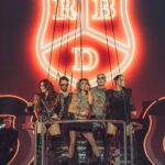 Dulce María Instagram - Toda la magia qué pasa al rededor de RBD y todo el amor que recibimos cada noche , solo pasa estando JUNTOS ! Y eso es la magia y lo que nunca entenderemos pero que lo seguimos sintiendo en cada concierto , en sus caras , en sus sonrisas , en sus lágrimas…Gracias por entregarnos tanto amor y guardarnos en su corazón todos estos años ! Y saben que es lo maaaas importante??? que RBD no somos nosotros , son ustedes!!! Qué hacen que todo cobre vida y tenga sentido como si no hubieran pasado 15 años … gracias por regalarnos tantas cosas bonitas a cada uno de nosotros y también muchos retos 😅 @soyrebeldetour @rbd_musica ❤️❤️🙏🏻🙌🏼❤️‍🔥💫Gracias infinitas 📸 @frescolns