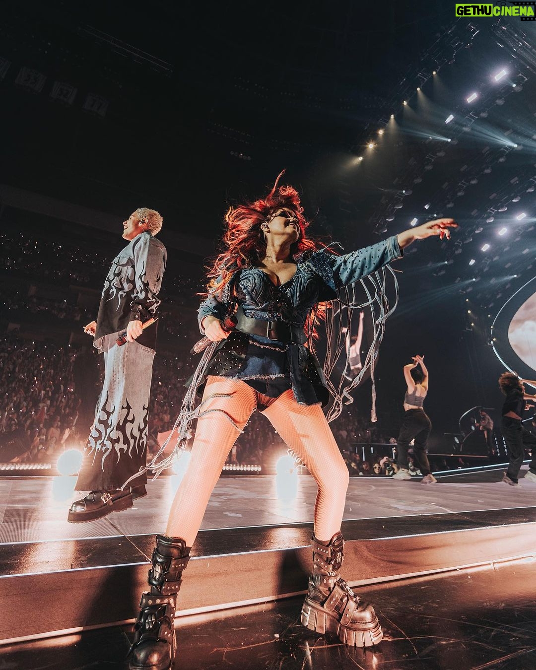 Dulce María Instagram - Denver una explosión de emociones y de energía ❤️🔥❤️🔥❤️🔥📸 @frescolns