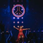 Dulce María Instagram - San Francisco !! Una noche para recordar ❤️mágica y llena sentimientos … levantamos la mano por la paz 🙏🏻🕊️🥹💔♾️ #soyrebeldetour