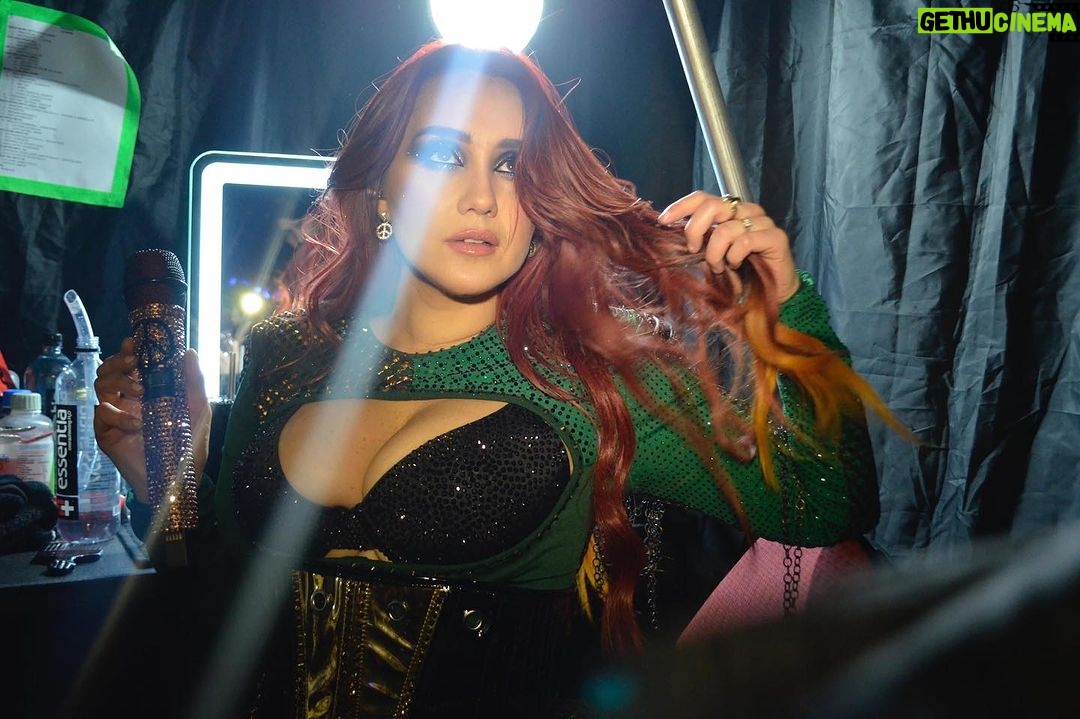 Dulce María Instagram - BTS Vegas ❤️🔥🔥✨ 📸 @arielquirino