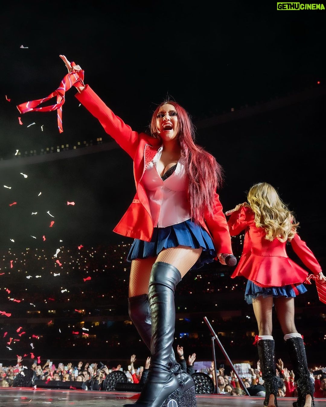 Dulce María Instagram - ❤️🔥🥲🫶🏻♾️ #EstadioAzteca 🇲🇽 📸 @janitello