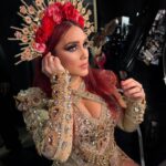Dulce María Instagram - Empieza la cuenta regresiva… nos faltan solo 3 conciertos generación rebelde. Nos vemos en un ratito 🇲🇽🌹✨ Make up @cmorbeauty Hair @elpanqueee Photo @arielquirino