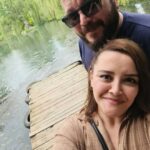 Duygu Karaca Instagram - Haziran'ın son mısralarındayız, günlerden ne bilmiyorum. Ama ben bugün de seviyorum seni Cemal Süreya @boragok 🌻🐳