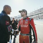 Dwayne Johnson Instagram - 🫱🏾‍🫲🏼🏁🇺🇸 Great to meet ya boys. #daytona500 #greatamericanrace @bubbawallace @carsonhocevar @chasebriscoe_14 @daniel_suarezg 📸: @thisisamandaw