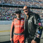 Dwayne Johnson Instagram - 🫱🏾‍🫲🏼🏁🇺🇸 Great to meet ya boys. #daytona500 #greatamericanrace @bubbawallace @carsonhocevar @chasebriscoe_14 @daniel_suarezg 📸: @thisisamandaw