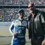 Dwayne Johnson Instagram – 🫱🏾‍🫲🏼🏁🇺🇸

Great to meet ya boys. 

#daytona500 
#greatamericanrace 

@bubbawallace 
@carsonhocevar 
@chasebriscoe_14 
@daniel_suarezg

📸: @thisisamandaw
