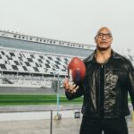 Dwayne Johnson Instagram - We’re getting hyped to kickoff our UFL SEASON 🏈 MARCH 30th on @FOXSports XFL Champs vs USFL Champs launches our inaugural season 🔥🏟️☝🏾 As a league owner - I just want to deliver amazing spring football to the fans, create incredible opportunities for the players and enjoy my ice cold @teremana… and not in that order 😉🥃👊🏾 Thank you to everyone out there for all the amazing support. Boys are back. March 30th. #UFL 🏈 #FoxSports #Disney 📸 • @thisisamandaw