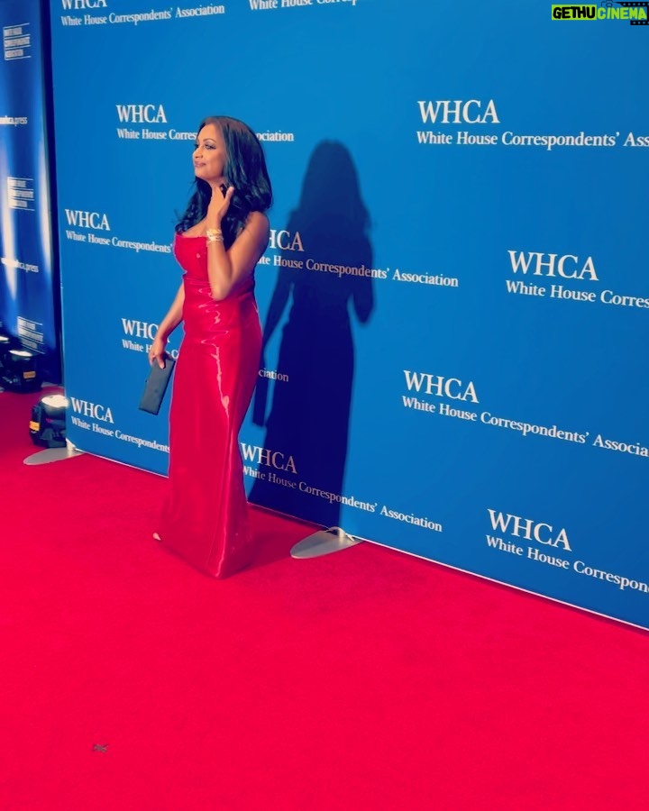Eboni K. Williams Instagram - America the Beautiful ✨🇺🇸🖤 Hair: @kisha__marie MUA: @zoerayartistry Gown: @ralphlauren Stylist: @courtneyfuglein #WHCD #BlackAmericanPatriot #BetOnBlack #Chapter5Entitled #TheGrio #BlackOwnership #WeAreTheTable
