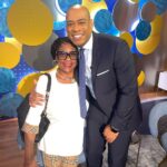 Eboni K. Williams Instagram - Mama Gloria had a TIME in the Big 🍎 ⁣ ⁣ *Take your mom to work is EXTRA fun with the @abcgma3 crew ⁣ ⁣ *I told @demarcomorgan to watch out…we all see what Mama G’s knees can do 👀 ⁣ ⁣ *Exhibit A 🔥 ⁣feat. Carey James ⁣ *Her smile says it all…she was SO excited to meet the KANG… @lookatdustin ⁣ *Mother’s Day Brunch with Queen @melbasharlem is undefeated ⁣ ⁣ #Harlem #NYC #MothersDay #BetOnBlack ⁣ New York City