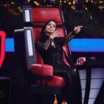 Ebru Gündeş Instagram - Yeni yıla her sene olduğu gibi sizinle girmek tarifsiz bir mutluluk ❤️ Yine çok eğleneceğiz 😍 Akşam beraberiz değil mi 😉✌🏻 @osesturkiye @tv8 @acunilicali @yildizztilbee @muratboz #SedaSayan @edis
