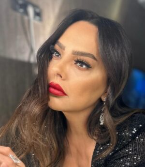 Ebru Gündeş Instagram - Bazen …