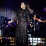 Ebru Gündeş Instagram - Beraber şarkı söyleyince 4 gün su gibi akıp geçti 🙏🏻 Geriye güzel anlar ve fotoğraflar kaldı 😍🧿
