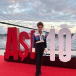 Ece Yüksel Instagram – Aşk 101 2. sezon şimdi Netflix’te! Dün gece de çok keyifliydi. Teşekkürler @netflixturkiye 
Bir parçası olmaktan gurur ve mutluluk duyduğum bir iş oldu ❤️ 

Love 101 Season 2 is on Netflix now!

Ve diğer teşekkürler de;
Styling @arslanerseyma 
Ceket @outkastpeople 
Top @houseofantidote 
Takılar @epicene 
Saç @talatkivrak 
Makyaj @barisyilmmaz