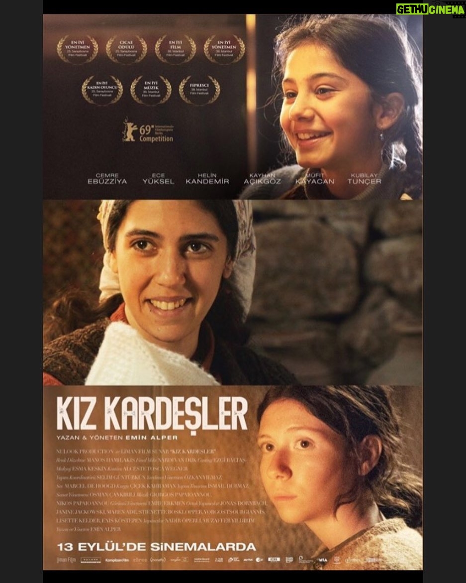 Ece Yüksel Instagram - Kız Kardeşler filmimiz 13 Eylül’de sinemalarda. Rexx’te 13 Eylül Cuma saat 21:30 seansı sonrası ekipçe seyircilerle buluşup soruları yanıtlayacağız, bekleriz.