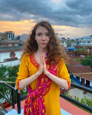 Ece Yüksel Instagram - Namaste