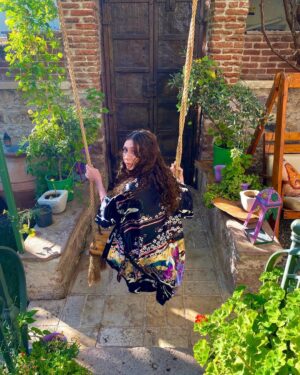 Ece Yüksel Instagram - I miss summer ☀️ #tb 
Artık yaz gelsin. Yüzümüzü sıcak güneşe döndürelim. Şu bitmek bilmeyen kışın bitişini kutlayalım birlikte. 
Photo @mehmetuguryuksel
