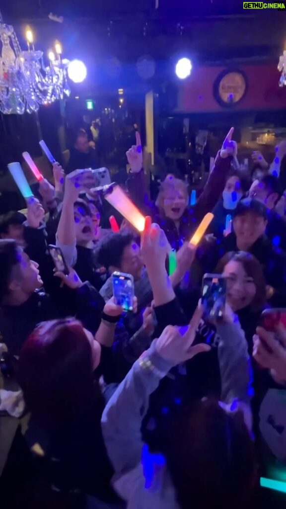 Ed Sheeran Instagram - Surprised some Japanese fans at karaoke yesterday with @10969taka, great fun
