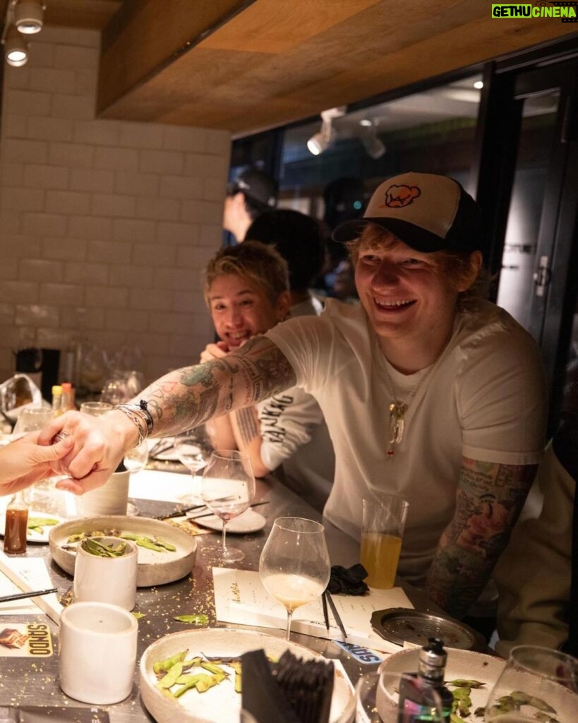 Ed Sheeran Instagram - Japan, I love you so much. Wel be back again soon. Taiwan next ! 📸 @marksurridge