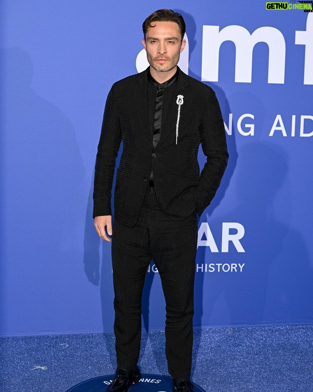 Ed Westwick Instagram - @amfar gala with @astonmartin wearing the classic @giorgioarmani ✨Thank you @armanibeauty for the look and @fredjewelry for the most incredible piece of jewelry I have ever had the pleasure of wearing. A sparkly night. The fight against hiv/aids continues..
