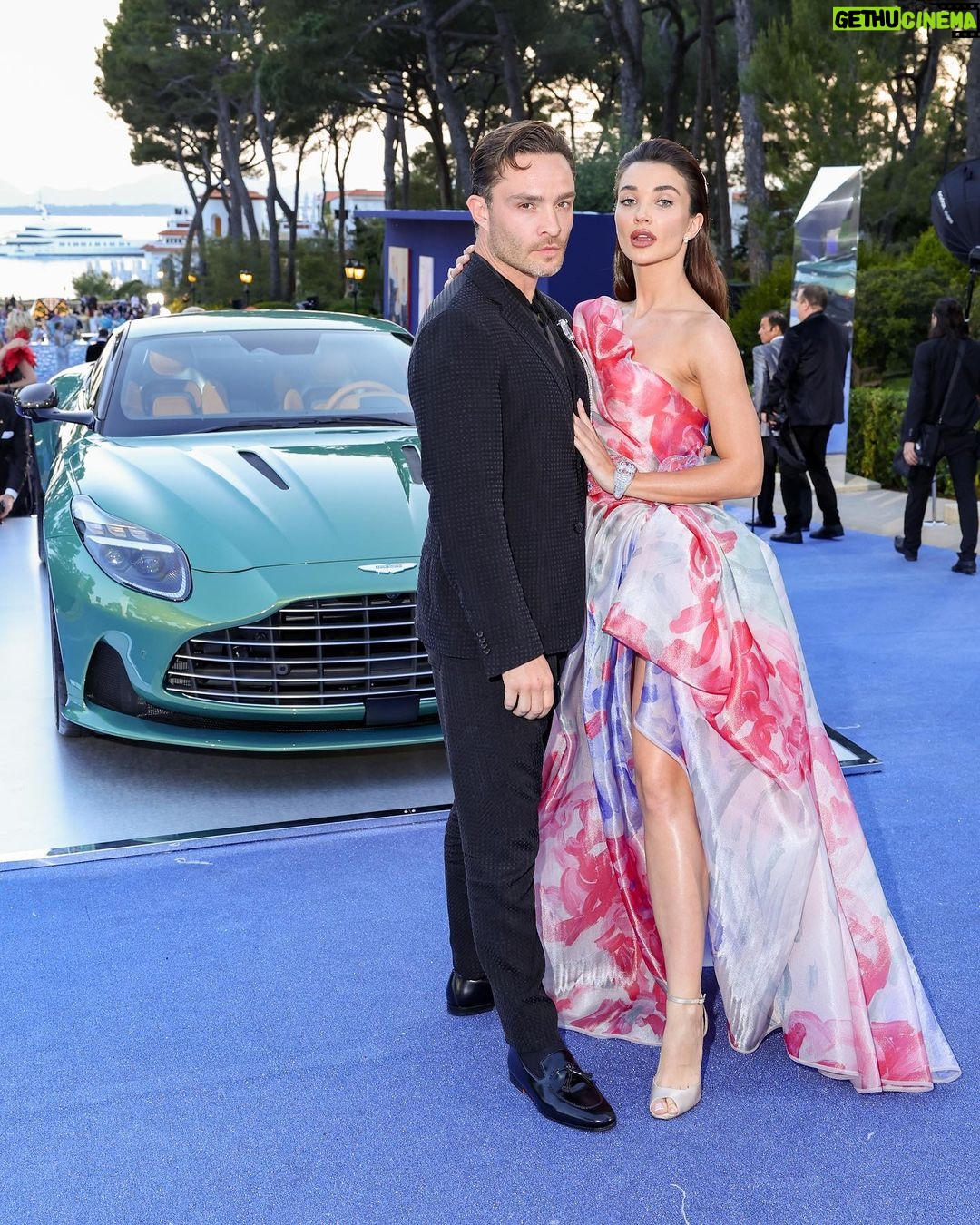 Ed Westwick Instagram - @amfar gala with @astonmartin wearing the classic @giorgioarmani ✨Thank you @armanibeauty for the look and @fredjewelry for the most incredible piece of jewelry I have ever had the pleasure of wearing. A sparkly night. The fight against hiv/aids continues..