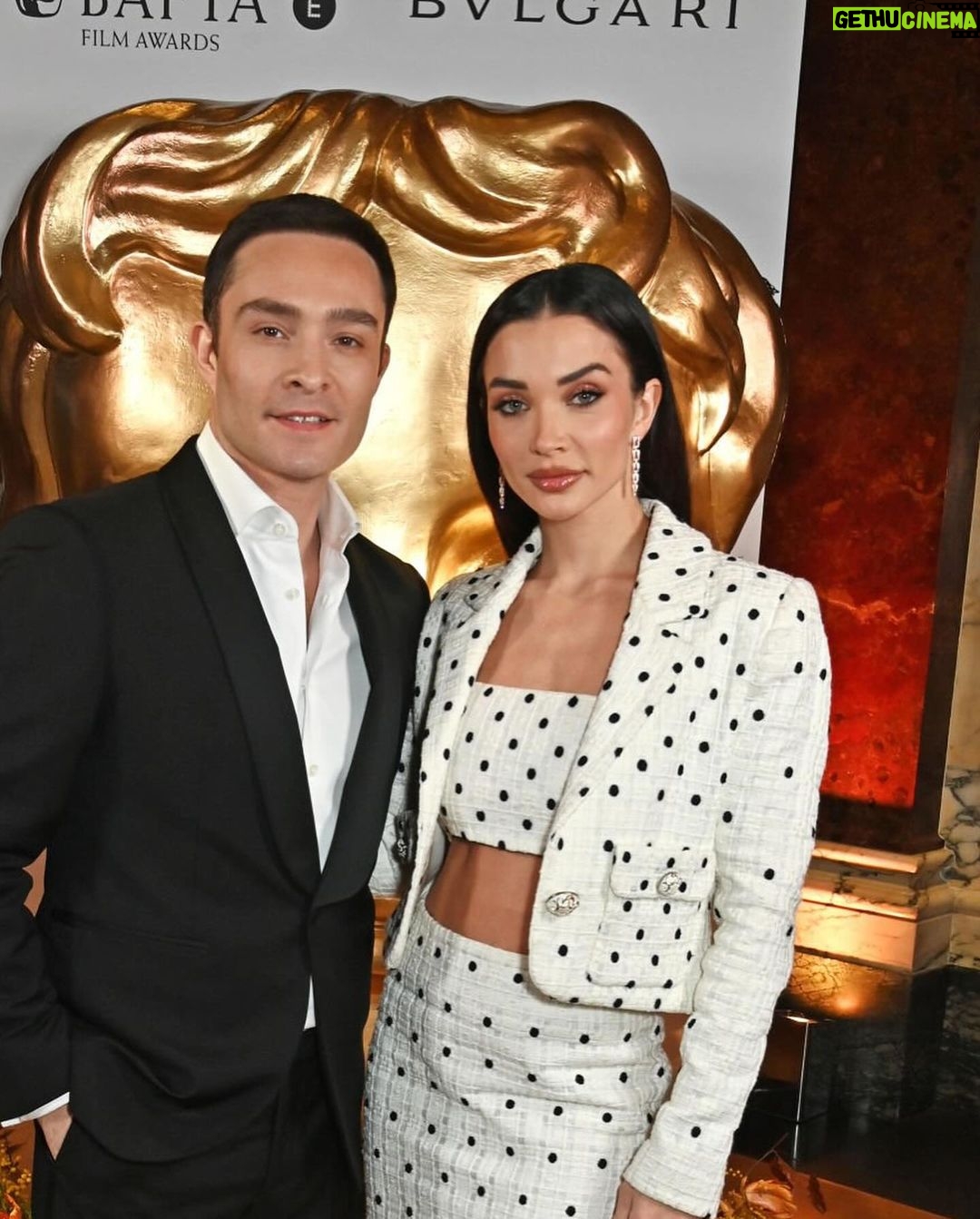 Ed Westwick Instagram - @bafta weekend photo roundup. @moalturki @iamamyjackson there’s no better company ! Congratulations to all the nominees and winners! It’s been such an amazing year for films! I still have so many to see though! Xx Royal Festival Hall