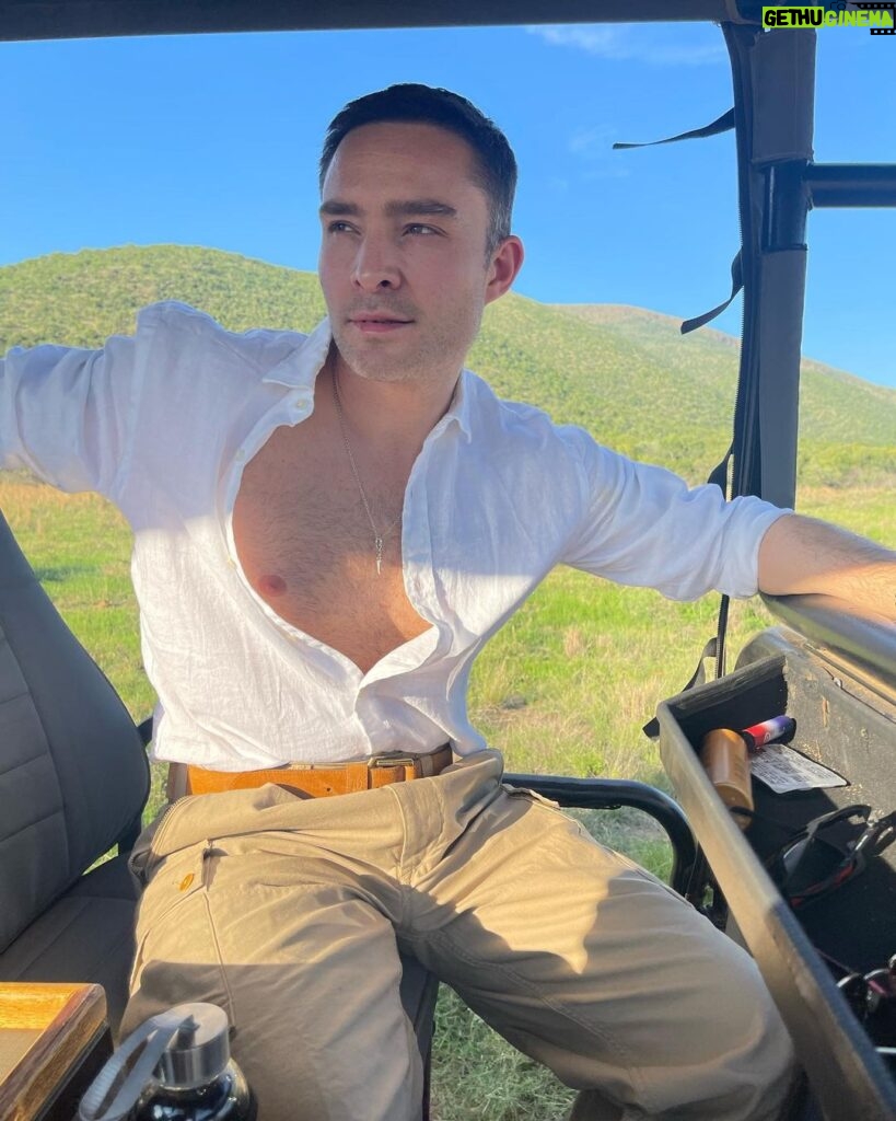 Ed Westwick Instagram - It’s hard to put into words the impact @qwabiprivategamereserve has had on us. It’s Mother Nature at her best. Stunning landscapes with hills and wilderness and incredible Big 5 viewing. The lovely people who are part of the team there are just the best and I feel so grateful to have met you all. Thank you so much. I have so much to share from this trip so will be doing so! @tandaafrika were amazing to book through & @marlondutoit your care and warmth was epic🙏🏻