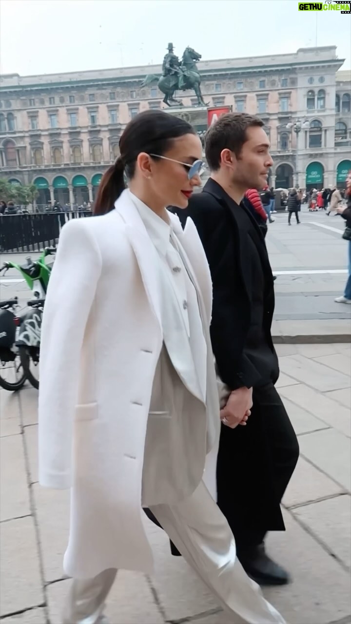 Ed Westwick Instagram - Live from the duomo @gennyofficial #genny #saracavazzafacchini #FW2425