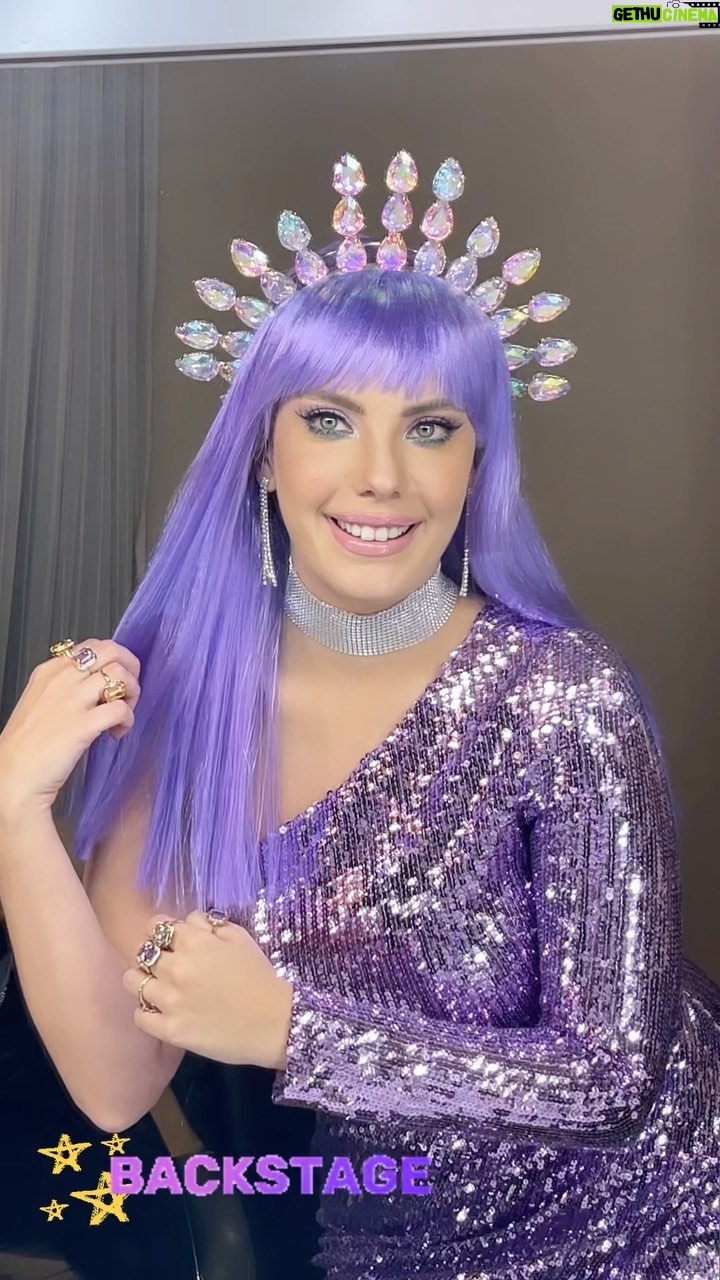 Eda Ece Instagram - Maske Kimsin Sen az sonra başlıyor!!! Ben geçmişe dönüp baktığımda ne looklar yaptığımızı görmek istiyorum bunlar onun için😂🧐💜 #respectart #lifeiscolorful #maskedsinger #maskekimsinsen #maskedsingerturkey