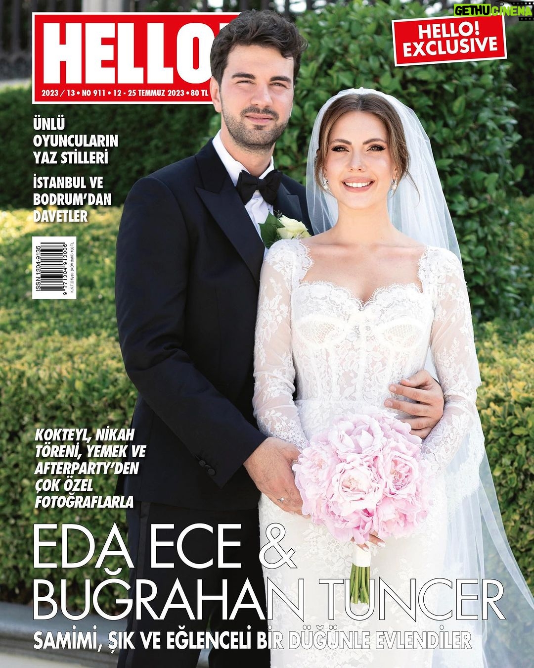 Eda Ece Instagram - Boğaz’daki günbatımının altın rengi ışıltılarıyla bezediği bir Haziran gecesinde, aileleri ve sevdikleri ile çevrildikleri bir ortamda birbirlerine “Evet” diyen oyuncu Eda Ece ve basketbolcu Buğrahan Tuncer’in heyecanları yüzlerinden okunuyordu. Düğün günlerinden özel fotoğraflar, hazırlık süreci, gelin ve damadın ilk karşılaşmaları, davetliler, nikah töreni, ilk dans, samimi ve eğlenceli anlar ile tüm detaylar yarın çıkacak yeni HELLO! sayımızda. 🧿 @eda.ece @bugrahantuncer Fotoğraflar: @bigeyalin, @bigeyalinfilmandphotography, @bybulentkaya, @gokselmentesoglu