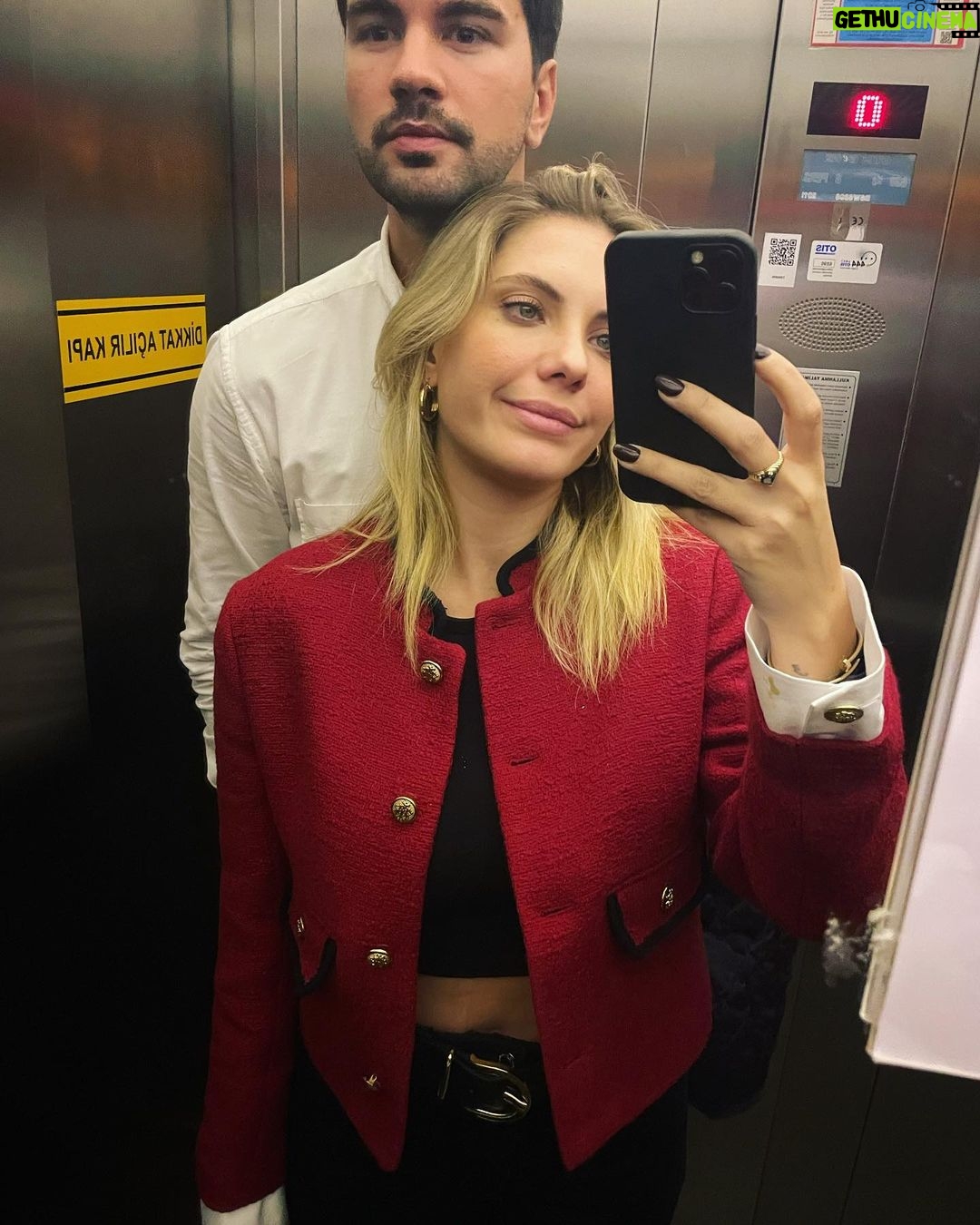 Eda Ece - 685.5K Likes - Gerçek hayat!♥️🧿