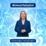 Eda Ece Instagram - Çağdaş Yaşamı Destekleme Derneği olarak Cumhuriyetin 100. yılında geleceğe umut yetiştirmeye devam ediyoruz! 💙 34 yıldır sürdürdüğümüz çağdaşlık yolcuğumuzda öğrencilerimizin eğitim hayatına engel olan tüm zorluklarla mücadele ediyor, onların eğitimine katkıda bulunacak ve fırsat eşitliğini güçlendirecek projeler geliştiriyoruz. Çocuklarımıza umutları, hayalleri ve isteklerini gerçekleştirmeleri için destek olmaya devam ediyoruz. Yaşanan tüm zorluklara rağmen biz umutluyuz! Geleceğin yetişkinleri sanattan 🎨, bilimden 🧪, doğadan 🌳 ve spordan 🏀 konuşmayı seven, hayalleriyle geleceğe yön veren çocuklardan oluşacak. Bir çocuk için bambaşka bir hayat mümkün olacak! Çağdaş Yaşamı Destekleme Derneği olarak hazırladığımız “Geleceğin Yetişkinleri” reklam filmimizde öğrencilerimize umut olmak için @eda.ece ve @taner_olmez kamera karşısına geçti. 📹 Siz de Çağdaş Yaşamı Destekleme Derneği’ne bağışta bulunun, geleceğin umutlarını birlikte yetiştirelim! Destek olmak için link profilimizde. 💙✨ #ÇağdaşYaşamıDesteklemeDerneği #UmutYetiştirir