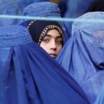 Eda Ece Instagram - Afgan kadınlar için ne kadar üzgün olduğumu kelimelerle anlatamam, bir kaç gündür okuduğum ve izlediğim haberlerle boğazım düğümlendi. Kadın hak ve özgürlüklerini hiçe sayan bu zihniyete lanet ederek, dünyanın buna seyirci kalmamasını diliyorum. Kadın hakları insan haklarıdır! 200 yıl geri gittik diyen afgan kadın aktivistlerin sesini dünya duysun! Yüzlerini en aydınlık şekilde görmek istiyoruz! #afganwomen #helpafganistanwomen #turkishwomenforafghanwomen #istandwithafganwomen 🌍💔